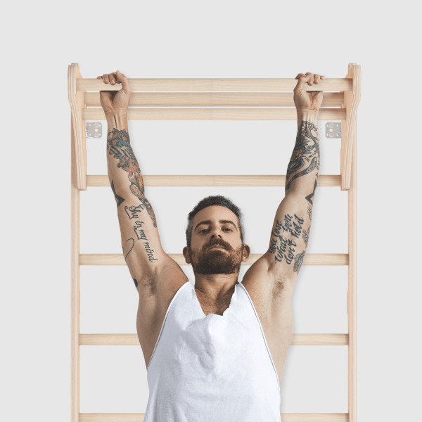 MAMOI® Sprossenwand mit verstellbaren Holzringen, Trainingsgerät für Erwachsene und Kinder, Heim-Fitness, Kraft- und Mobilitätstraining, Naturholz, Wandmontage, Made in EU, 100 % ECO